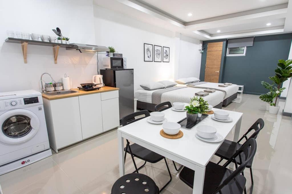 P1 Silom Pan Large Room Full Kitchen Wifi 4-6Pax Bangkok Exteriér fotografie