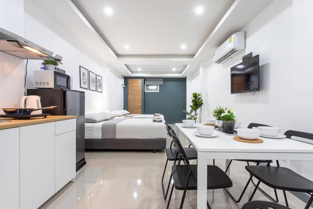 P1 Silom Pan Large Room Full Kitchen Wifi 4-6Pax Bangkok Exteriér fotografie